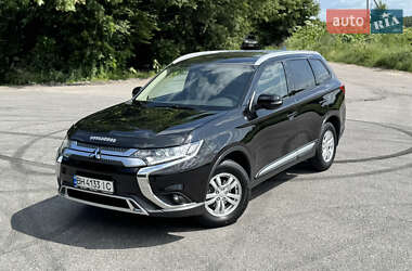 Внедорожник / Кроссовер Mitsubishi Outlander 2018 в Виннице