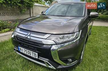 Внедорожник / Кроссовер Mitsubishi Outlander 2021 в Белой Церкви