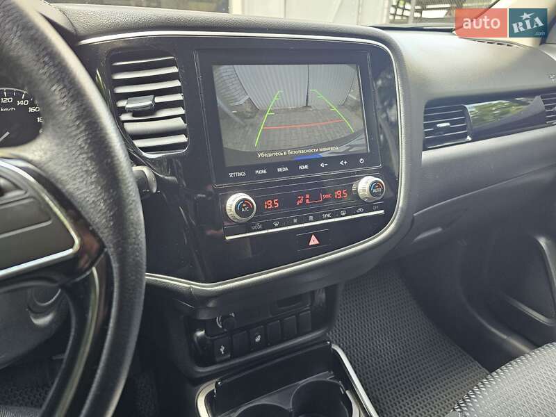 Позашляховик / Кросовер Mitsubishi Outlander 2021 в Білій Церкві