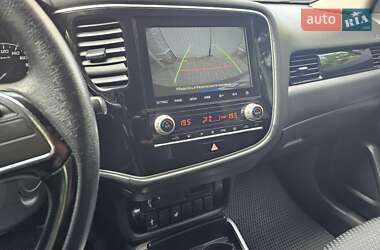 Внедорожник / Кроссовер Mitsubishi Outlander 2021 в 