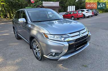 Позашляховик / Кросовер Mitsubishi Outlander 2017 в Одесі