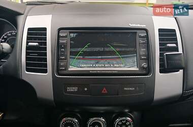 Внедорожник / Кроссовер Mitsubishi Outlander 2010 в 