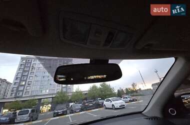 Внедорожник / Кроссовер Mitsubishi Outlander 2015 в 