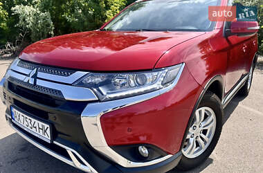 Внедорожник / Кроссовер Mitsubishi Outlander 2018 в Киеве