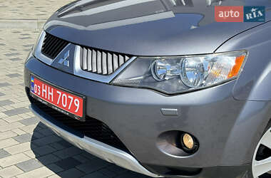 Внедорожник / Кроссовер Mitsubishi Outlander 2008 в 