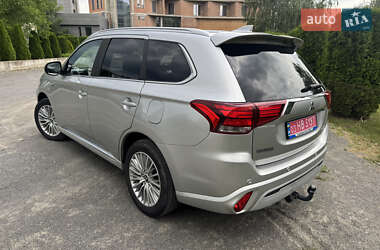 Позашляховик / Кросовер Mitsubishi Outlander 2019 в Хмельницькому