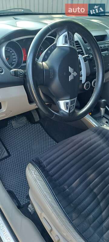 Позашляховик / Кросовер Mitsubishi Outlander 2007 в Чернівцях