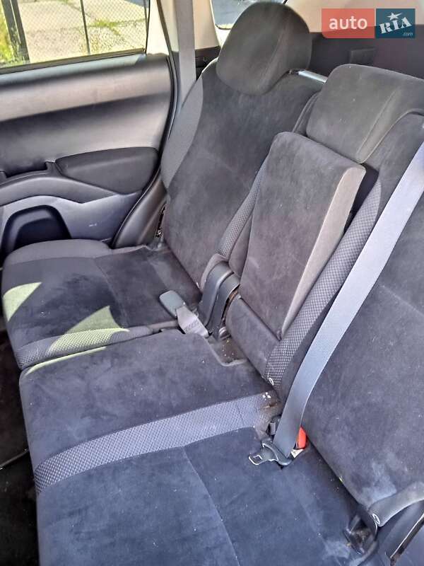 Позашляховик / Кросовер Mitsubishi Outlander 2010 в Миколаєві
