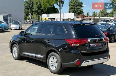 Внедорожник / Кроссовер Mitsubishi Outlander 2020 в 