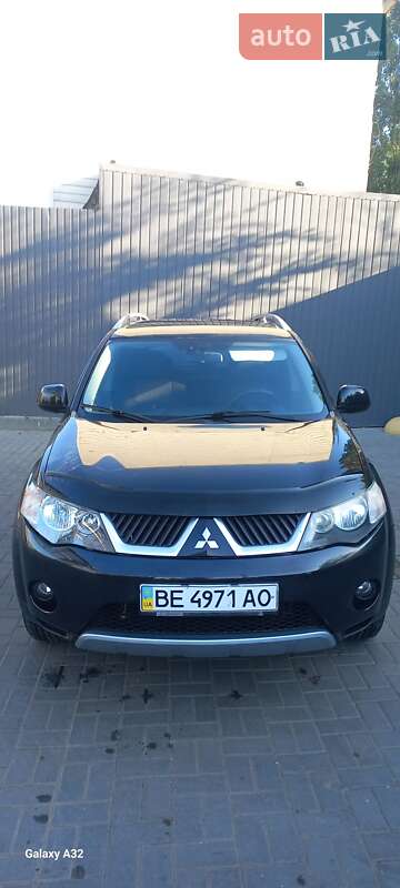 Внедорожник / Кроссовер Mitsubishi Outlander 2008 в 