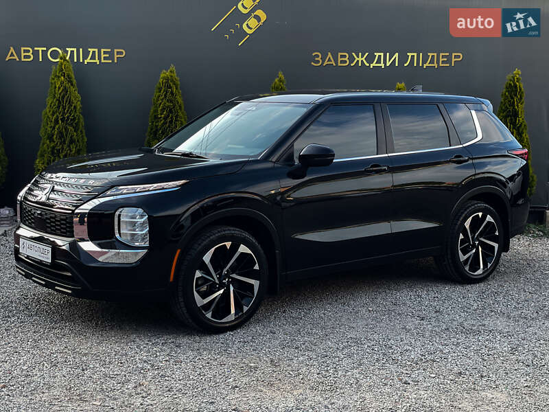 Внедорожник / Кроссовер Mitsubishi Outlander 2022 в Одессе