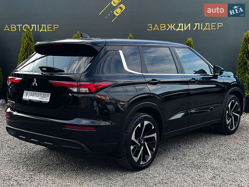 Внедорожник / Кроссовер Mitsubishi Outlander 2022 в Одессе