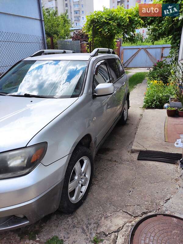 Позашляховик / Кросовер Mitsubishi Outlander 2006 в Львові