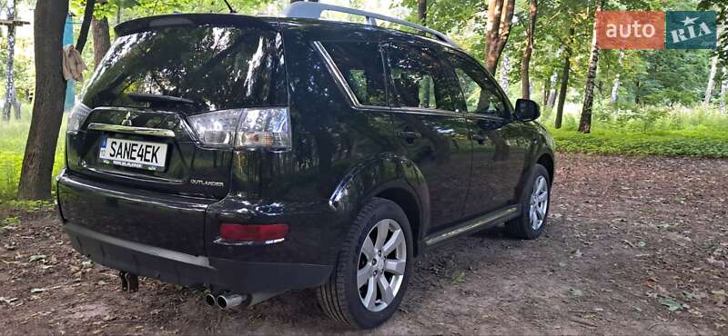 Внедорожник / Кроссовер Mitsubishi Outlander 2010 в Боярке