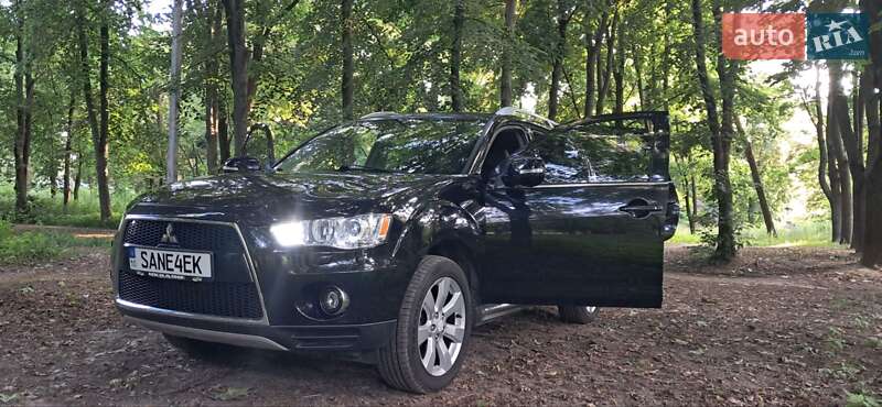 Внедорожник / Кроссовер Mitsubishi Outlander 2010 в Боярке