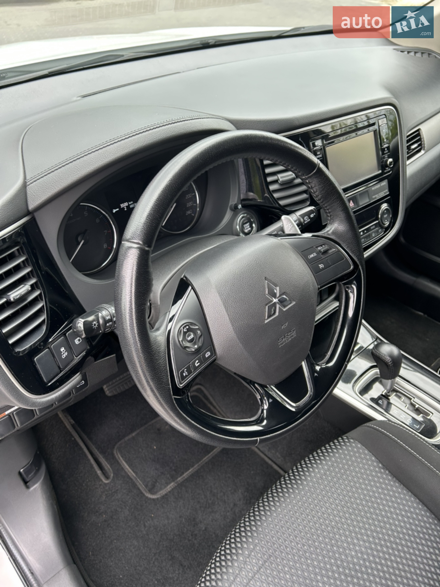 2017 Mitsubishi Outlander - мініатюра 13