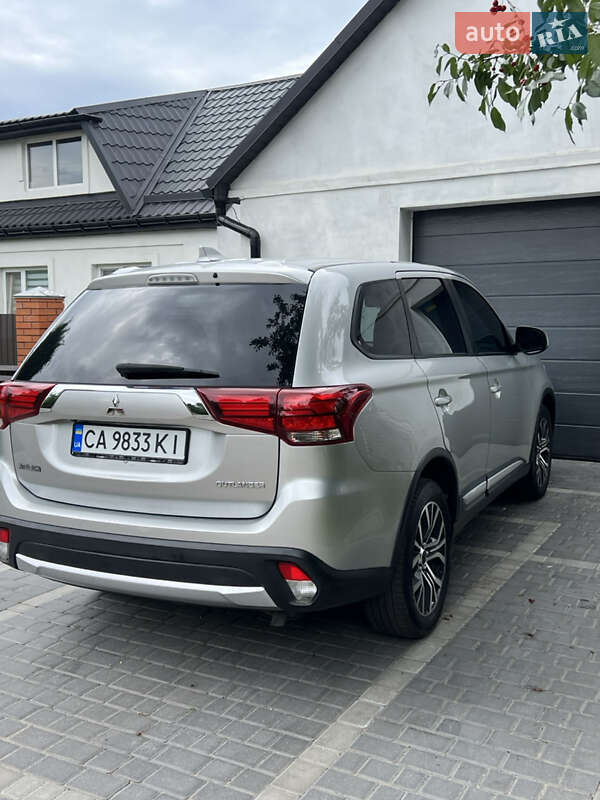Внедорожник / Кроссовер Mitsubishi Outlander 2018 в Золотоноше
