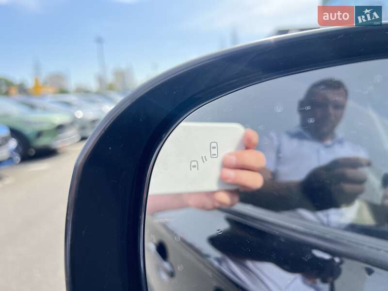 Внедорожник / Кроссовер Mitsubishi Outlander 2020 в Киеве
