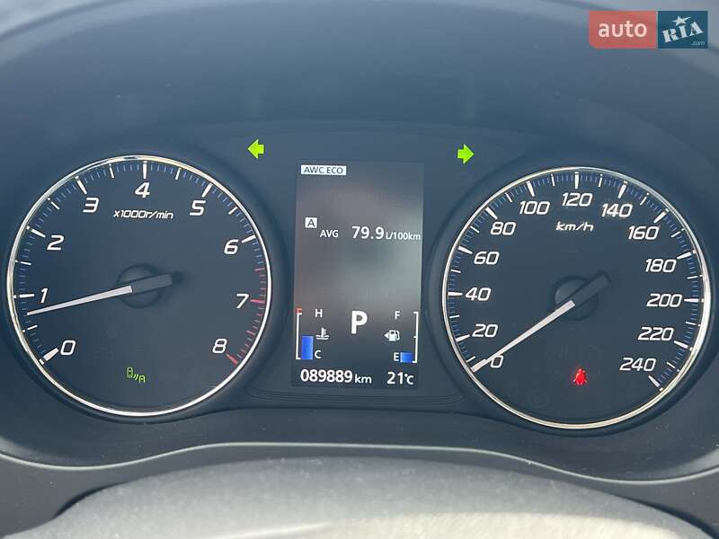 Внедорожник / Кроссовер Mitsubishi Outlander 2020 в Киеве