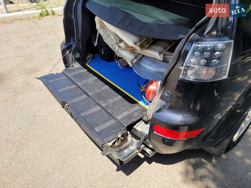 Внедорожник / Кроссовер Mitsubishi Outlander 2008 в Днепре