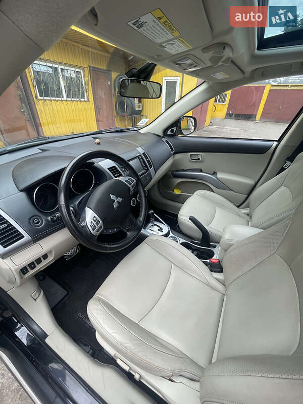 Внедорожник / Кроссовер Mitsubishi Outlander 2010 в Черкассах