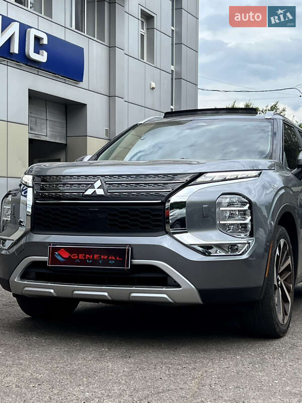 Внедорожник / Кроссовер Mitsubishi Outlander 2023 в Одессе фото 7 Внедорожник / Кроссовер Mitsubishi Outlander 2023 в Одессе