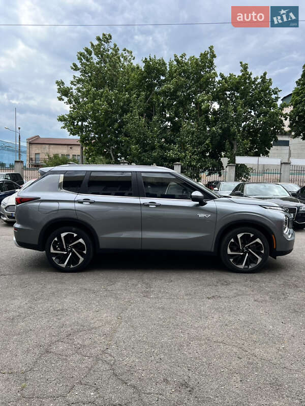 Внедорожник / Кроссовер Mitsubishi Outlander 2023 в Одессе фото 6 Внедорожник / Кроссовер Mitsubishi Outlander 2023 в Одессе
