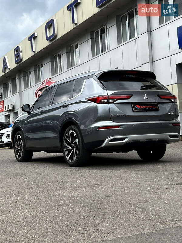 Внедорожник / Кроссовер Mitsubishi Outlander 2023 в Одессе фото 13 Внедорожник / Кроссовер Mitsubishi Outlander 2023 в Одессе