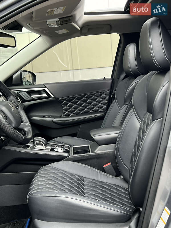 Внедорожник / Кроссовер Mitsubishi Outlander 2023 в Одессе фото 22 Внедорожник / Кроссовер Mitsubishi Outlander 2023 в Одессе
