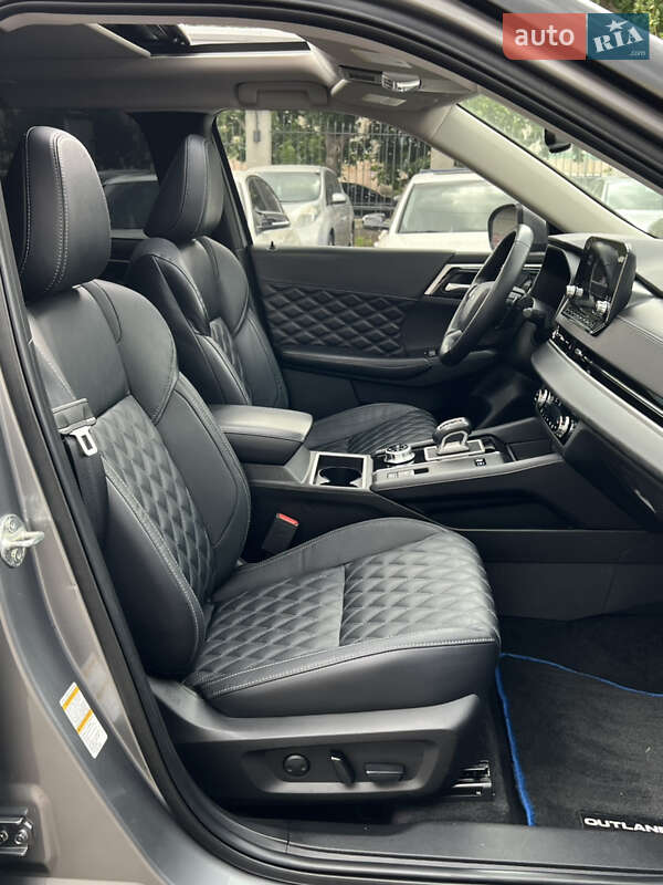Внедорожник / Кроссовер Mitsubishi Outlander 2023 в Одессе фото 39 Внедорожник / Кроссовер Mitsubishi Outlander 2023 в Одессе