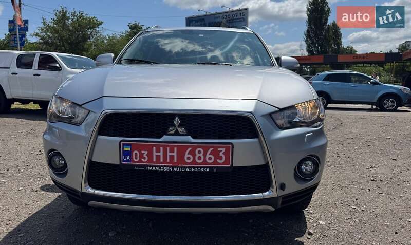 Внедорожник / Кроссовер Mitsubishi Outlander 2010 в Киеве