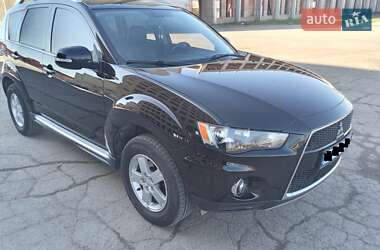 Внедорожник / Кроссовер Mitsubishi Outlander 2010 в 
