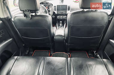 Внедорожник / Кроссовер Mitsubishi Outlander 2007 в 