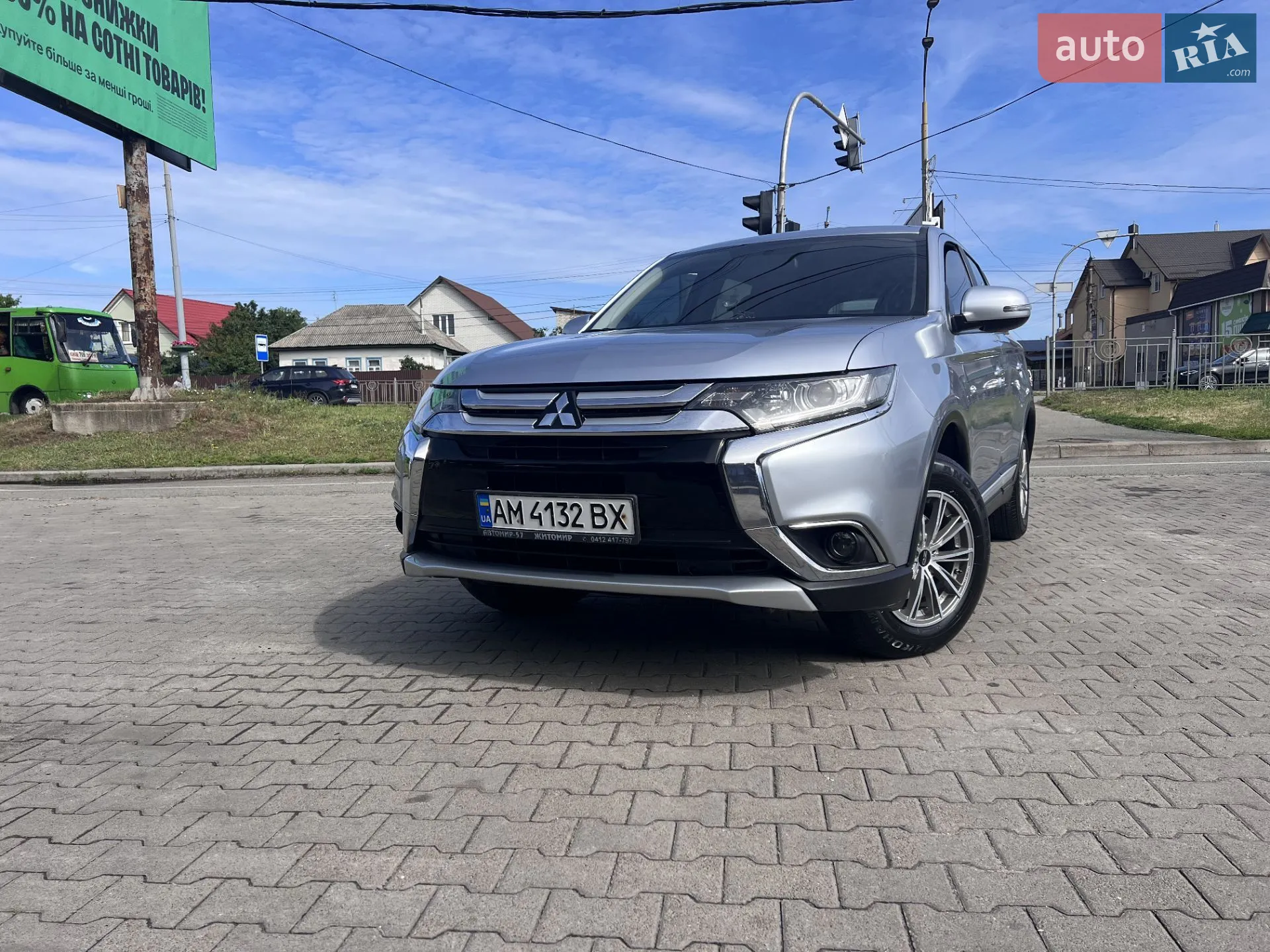 2016 Mitsubishi Outlander - мініатюра 2
