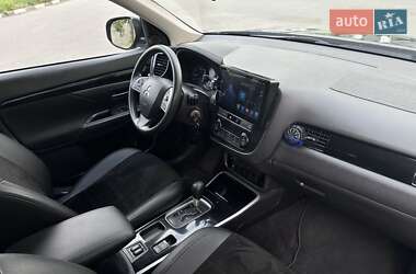 Позашляховик / Кросовер Mitsubishi Outlander 2018 в Харкові