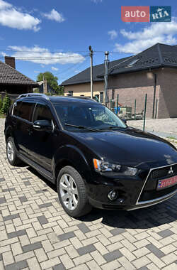 Позашляховик / Кросовер Mitsubishi Outlander 2010 в 