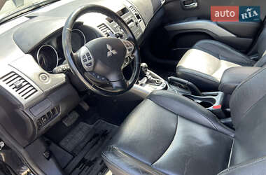 Позашляховик / Кросовер Mitsubishi Outlander 2010 в 