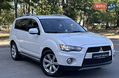Внедорожник / Кроссовер Mitsubishi Outlander 2010 в 
