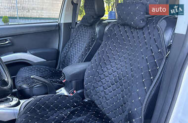 Внедорожник / Кроссовер Mitsubishi Outlander 2010 в 