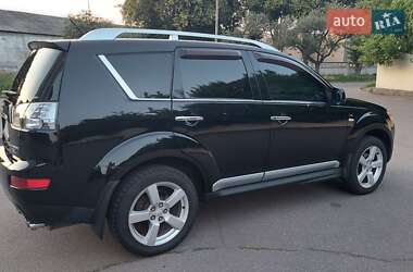 Внедорожник / Кроссовер Mitsubishi Outlander 2009 в 