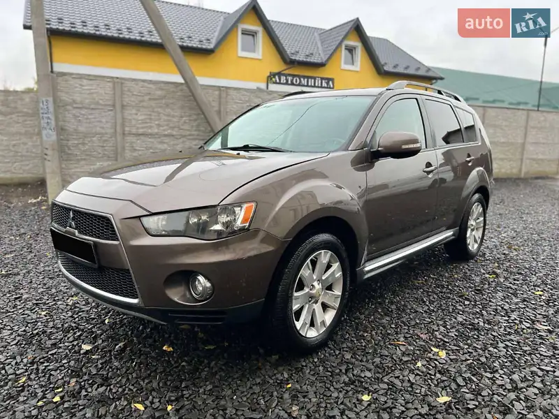 Mitsubishi Outlander 2013