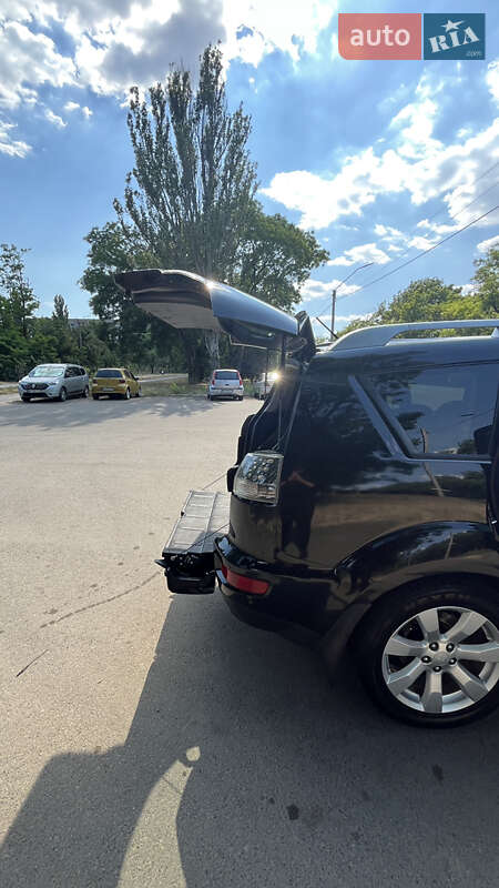 Внедорожник / Кроссовер Mitsubishi Outlander 2010 в Дружковке