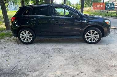 Внедорожник / Кроссовер Mitsubishi Outlander 2013 в 