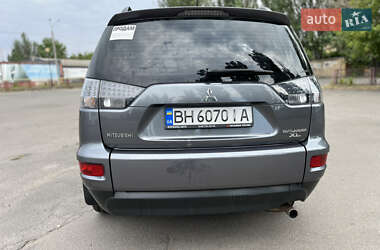 Внедорожник / Кроссовер Mitsubishi Outlander 2011 в 