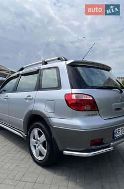 Внедорожник / Кроссовер Mitsubishi Outlander 2004 в 