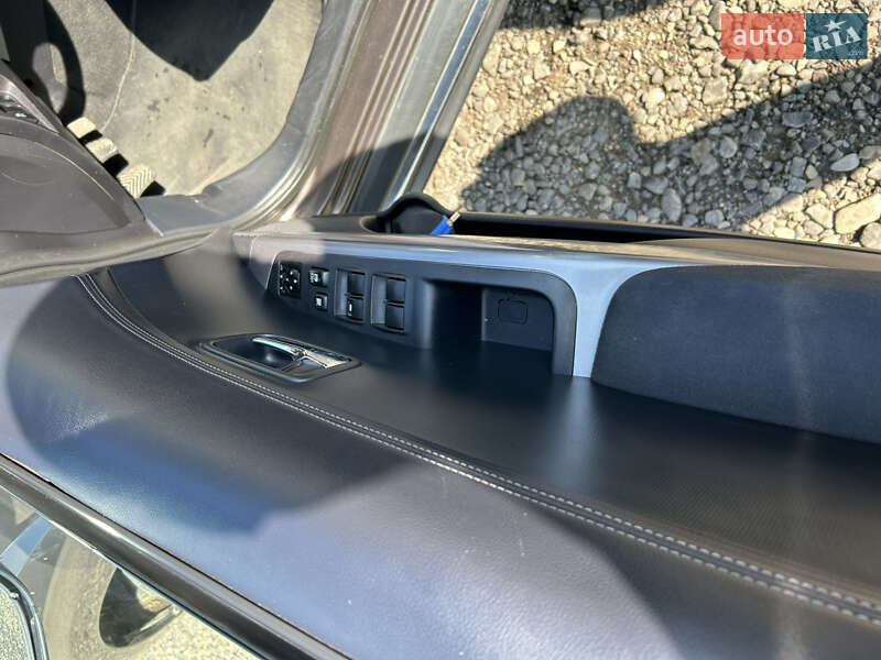 Внедорожник / Кроссовер Mitsubishi Outlander 2011 в Косове