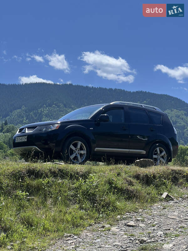 Внедорожник / Кроссовер Mitsubishi Outlander 2008 в 