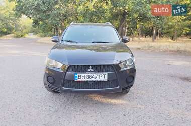 Позашляховик / Кросовер Mitsubishi Outlander 2010 в Одесі