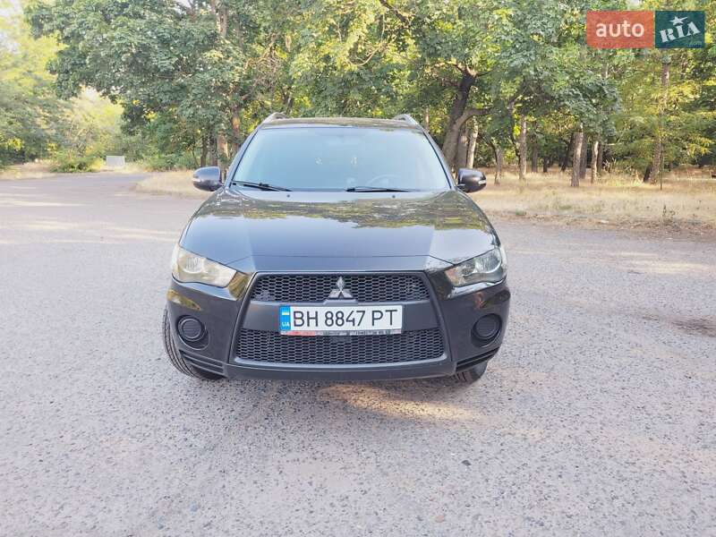 Mitsubishi Outlander 2010