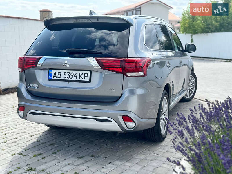 Внедорожник / Кроссовер Mitsubishi Outlander 2020 в Виннице